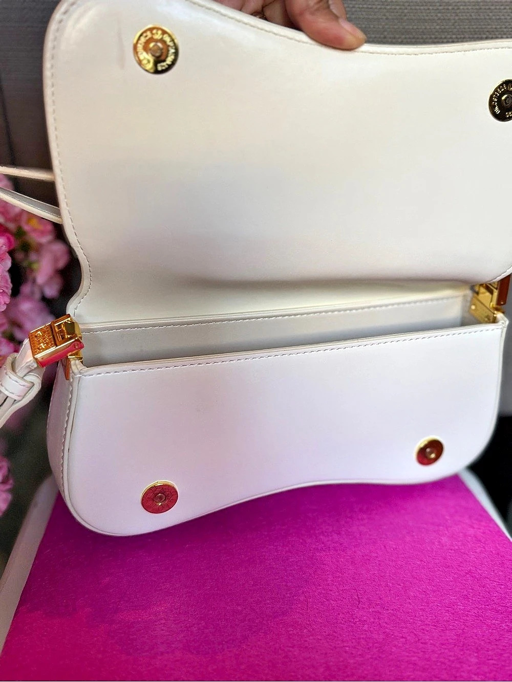 JW PEI Joy Shoulder Bag White - Picture 8 of 15